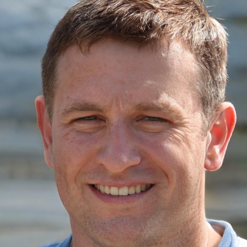 Kai-Ming Chen, Senior Compliance Specialist